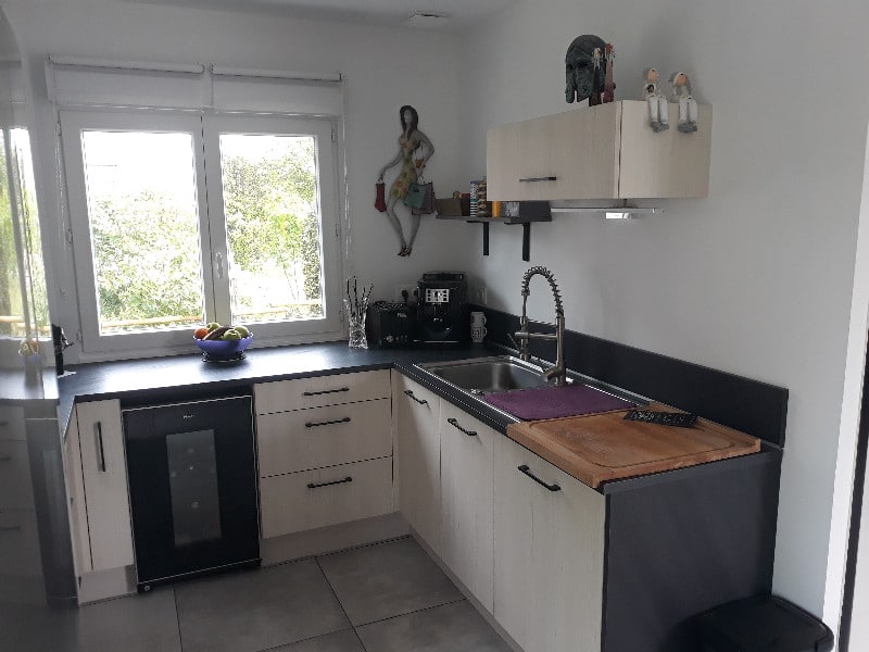 Cuisine open space : moderne et conviviale