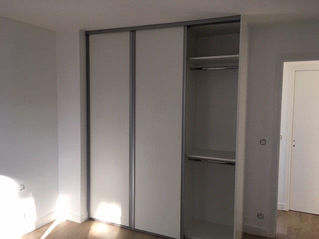 Dressing sur mesure à Saint-Lô : un espace organisé et fonctionnel