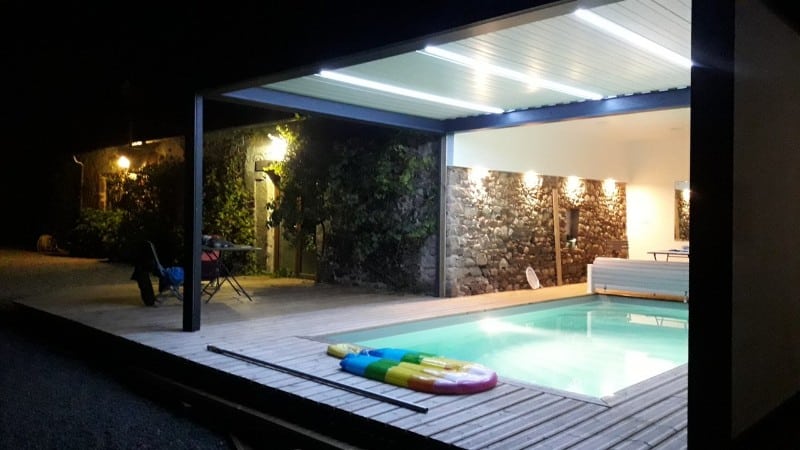 Pergola bioclimatique à Saint-Lô : une oasis de fraîcheur pour votre extérieur